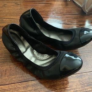 Black ballet flats